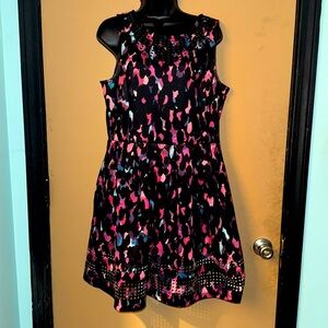 Cut out dress with pockets!